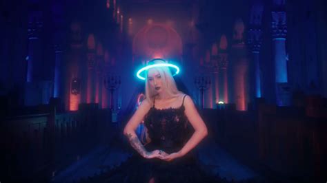 Iggy Azalea Heads To Church In New Video For Quavo Assisted Savior Iheart