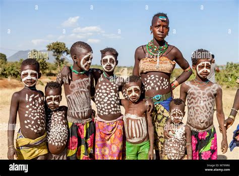 A Group Of Hamar Tribe Children Dimeka Omo Valley Ethiopia Stock