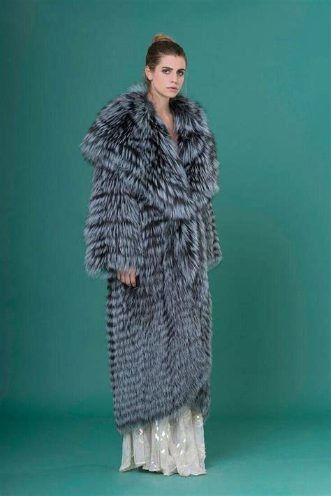 Silver Fox Fur Coat Anziehsachen Pelz Anziehen
