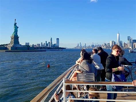 Dann teilen sie hier ihre meinung. Happy Hour Cruise i New York - NewYorkCity.dk