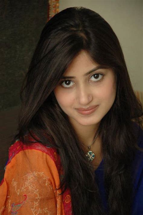 Sajal Ali Beautiful Photos New Picture Gallery Fun To Move In Usa