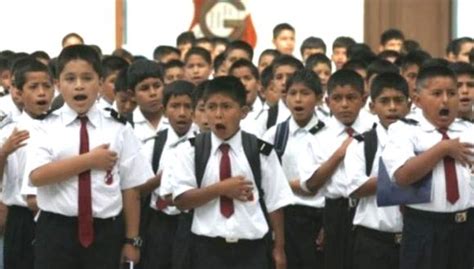 Estudiantes Entonaron Himno Nacional De Venezuela En Primer Día De