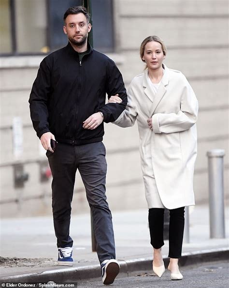 Jennifer Lawrence Flashes Her Diamond Engagement Ring From Fiance Cooke