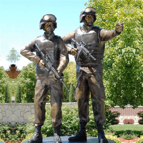 Bronze Casting Life Size Pilot Statues Lawn Ornaments Custom Bronze