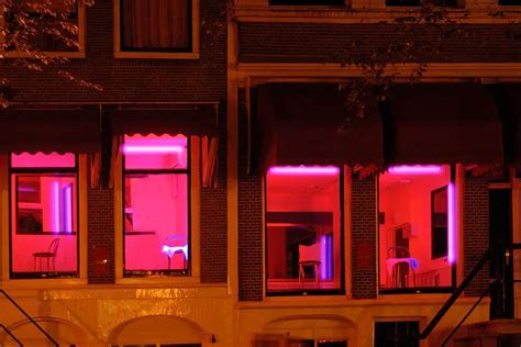 où sont les vitrines à amsterdam red light district cariboo
