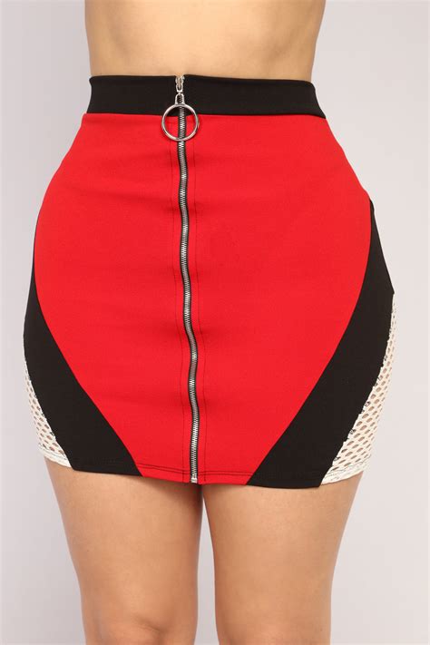 meshing with love mini skirt red