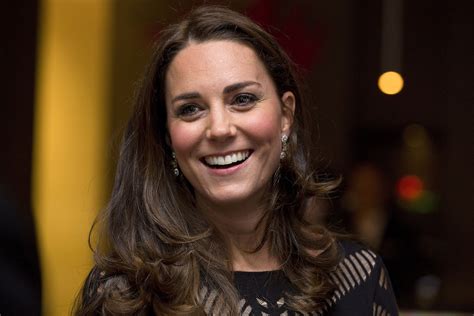 Kate Middletons Hair Is Going Gray But Big Surprise She Still Looks