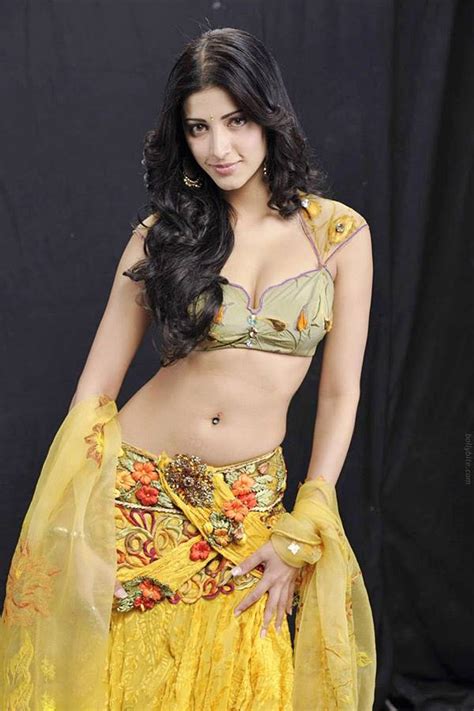 Nuzzledsentence Shruti Hassan Aod Movie Cleavage Show