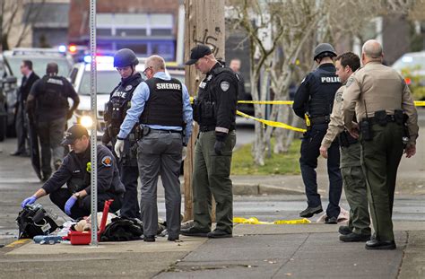 Vancouver police officers involved in shooting identified - The Columbian