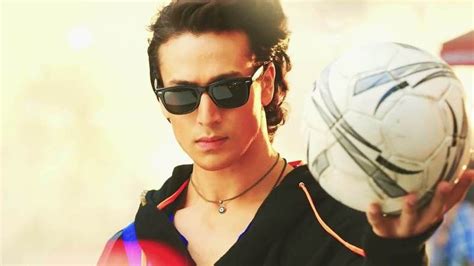 Tiger Shroff Age Photos Image Song Movie Height Bio In