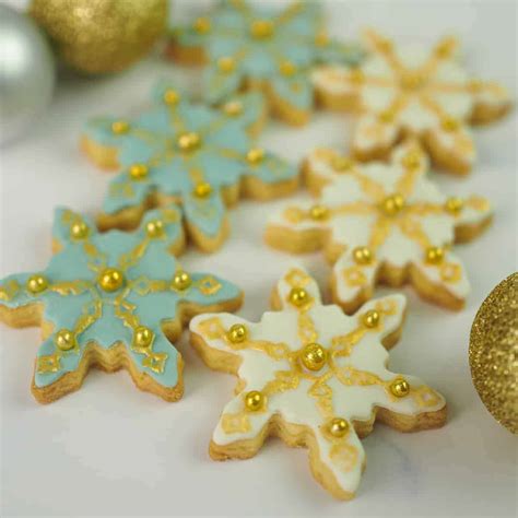 Snowflake Sugar Cookies Pretty Christmas Treats Decorated Treats