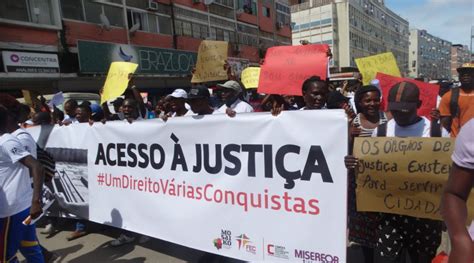 CidadÃos Angolanos Clamam Pelo Acesso À JustiÇa Nas Ruas Da Capital Radio Angola