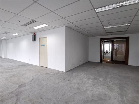 Menara standard chartered has 321,000 square feet of net lettable space and 374 parking bays. Menara AIA Sentral (Formerly Menara Standard Chartered ...