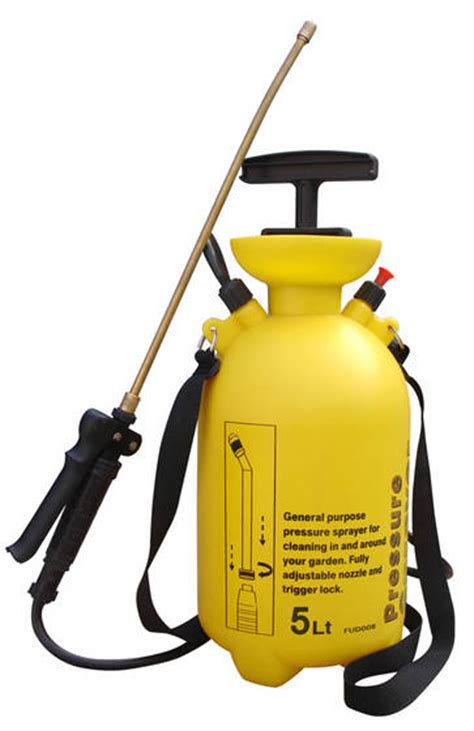 Excellent for use in garden beds or for treating lawns and trees, this sprayer has gaskets that won't break down or seize when used with homemade gardening and cleaning solutions such as dilute white vinegar, soap or fertilizer. Sell 5 Liter / 8Liter pressure sprayer