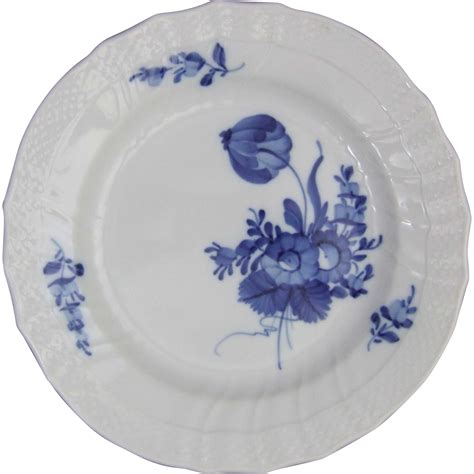 Royal Copenhagen Porcelain Denmark Blue Flowers Curved 1624 Plate From