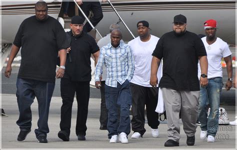 Have your say in our comments section below we can't be sure mayweather's security man. LOL @ Floyd Mayweather's bodyguard (big as ****) (picture ...
