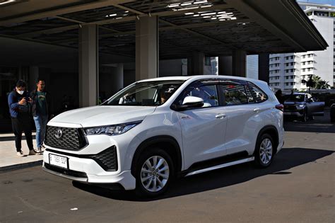 Impresi Perdana Mencoba Sistem Hybrid Toyota Kijang Innova Zenix Oto