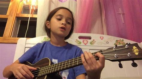 Have you recently jumped into the world of ukulele playing? Grace Vanderwaal I Don't Know My Name tutorial ukulele ...