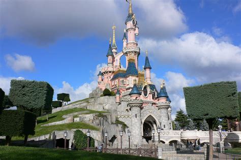 Filesleeping Beauty Castle Disneyland Paris Wikipedia