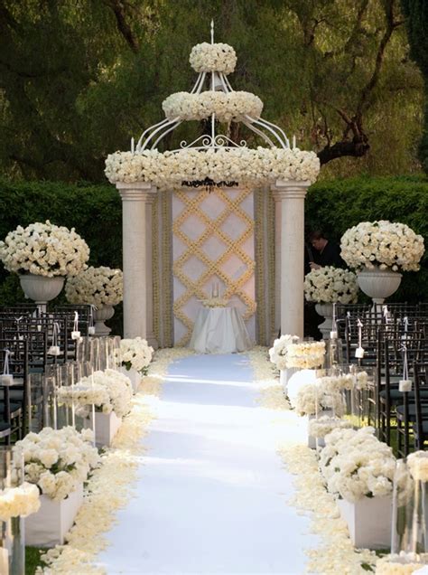 Wedding decoration is one of the most important choices that you'll have to make. Wedding Arch Decoration Ideas - Weddings Romantique