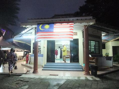 Tidak boleh menduduki kuarters kerajaan di dalam kawasan putrajaya. Siiru Fil Ardh - Berjalanlah Di Muka Bumi: JAMUAN HARI ...