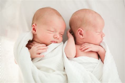 Identical Twin Baby Girls Chicago Lifestyle Baby Photographer — Jenny