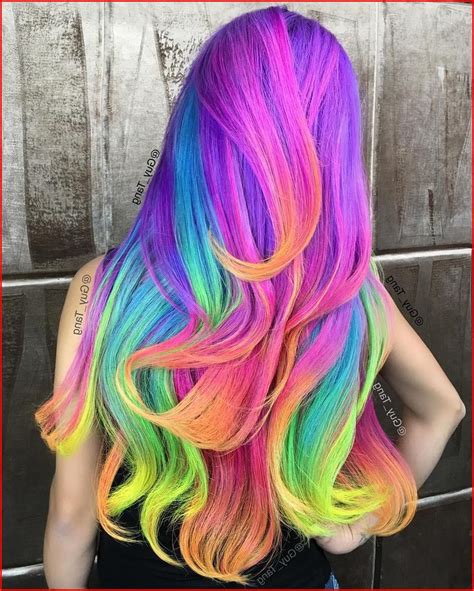 Bright And Crazy Hair Colors To Try If You Dare Capelli Fluorescenti