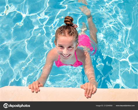 Swimming Girl