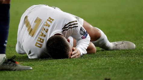 Vượt Bale và Kaka Hazard được bầu chọn là bản hợp đồng tệ nhất lịch sử