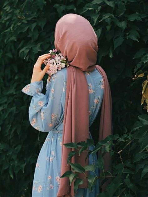 pin oleh guel di hijaab girls di 2020 gaya hijab wanita bergaya gaya wanita