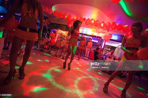 Women Dance At A Bar Girl Bar In Lamai Beach On Ko Samui Island News Photo Getty Images