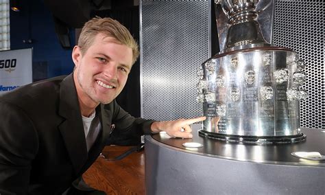 Indy Winner Ericsson Unveils Image On Borg Warner Trophy