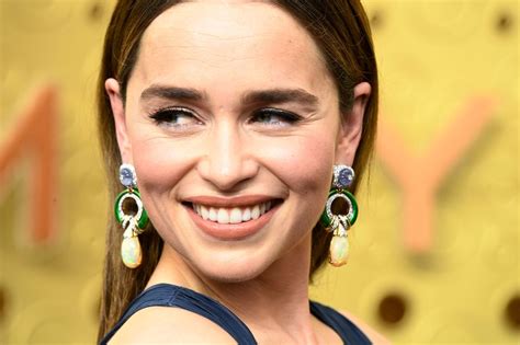 Emilia Clarke Sexy Tits In Cleavage 24 Photos The Fappening