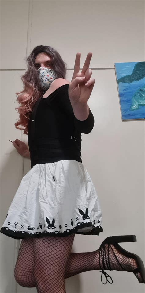 25 femboy domme online seeking sissy for long term tpe relationship and