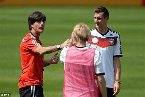 Trong khi đó với đức, một đội hình thiên về tấn công nhiều khả năng sẽ được sử dụng. Đội tuyển Đức công bố đội hình dự World Cup 2014: Chỉ có 1 ...