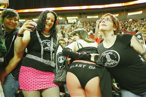 The Rat City Rollergirls Seattles All Female Roller Derby League Wrapped Up Their Seattle