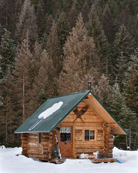 5 Tips You Must Do With A Log Cabin In Winter Small Log Cabin Rustic