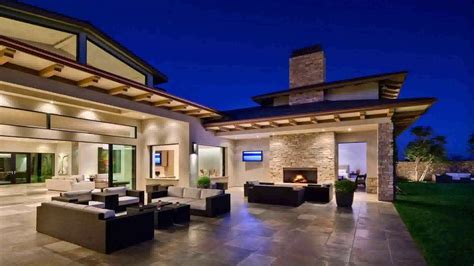 The homes can be seen throughout california, nevada and arizona, including as far east as they range in style but still have common architectural features that make them stand out against other homes in the area. Spanish Style House Plans With Interior Courtyard - Gif Maker DaddyGif.com (see description ...