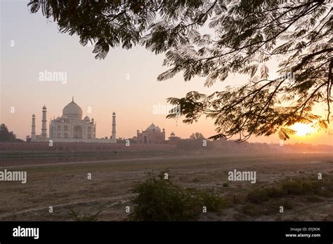 India Uttar Pradesh Agra Taj Mahal At Sunset Stock Photo Alamy