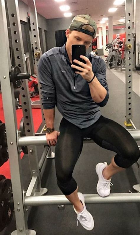 Pin On Guys In Tights