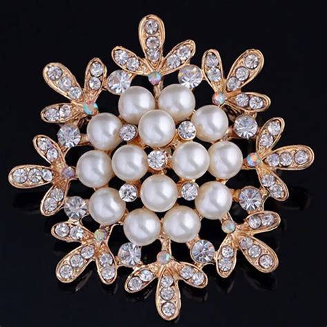 Imitation Pearl And Crystal Flower Brooch Gold Tone Women Costume Party Jewelry Broach Pins Top
