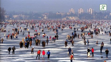 An der alster sind sehr schöne spaziergänge möglich. Alster-Eis-Vergnügen: Schiffe als Spielverderber ...