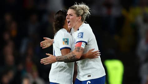 England Beat Colombia To Reach Fifa Womens World Cup Semi Finals