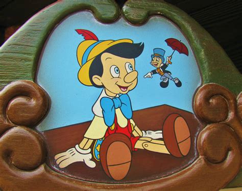 Solve Pinocchio Jigsaw Puzzle Online With 120 Pieces
