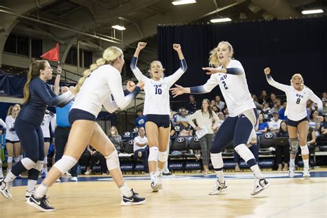 No 16 Byu Womens Volleyball Sweeps Lmu The Daily Universe