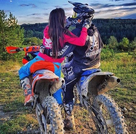 Pin De Adriannah Ball En Couple Pictures Motos De Motocross Motos Deportivas Y Amor De Motocross