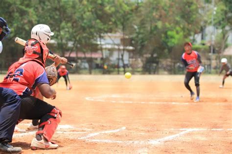 Pembukaan Pertandingan Cabang Olahraga Softball Baseball Pon Xx Papua