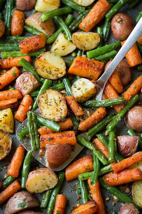 Garlic Herb Roasted Potatoes Carrots And Green Beans Herb Roasted