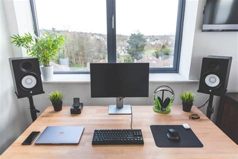 Gaming desk setup computer gaming room computer setup gamer setup gaming rooms gamer bedroom bedroom setup small room all black desk setups that will inspire you to adapt this modern minimal trend. Simple Light Bedroom Workspace - MinimalSetups | Home ...