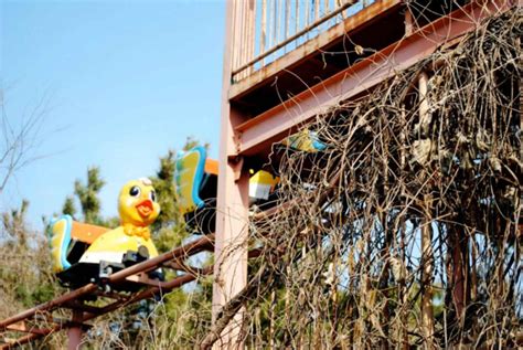 Okpo Land Amusement Park Run Down Ride